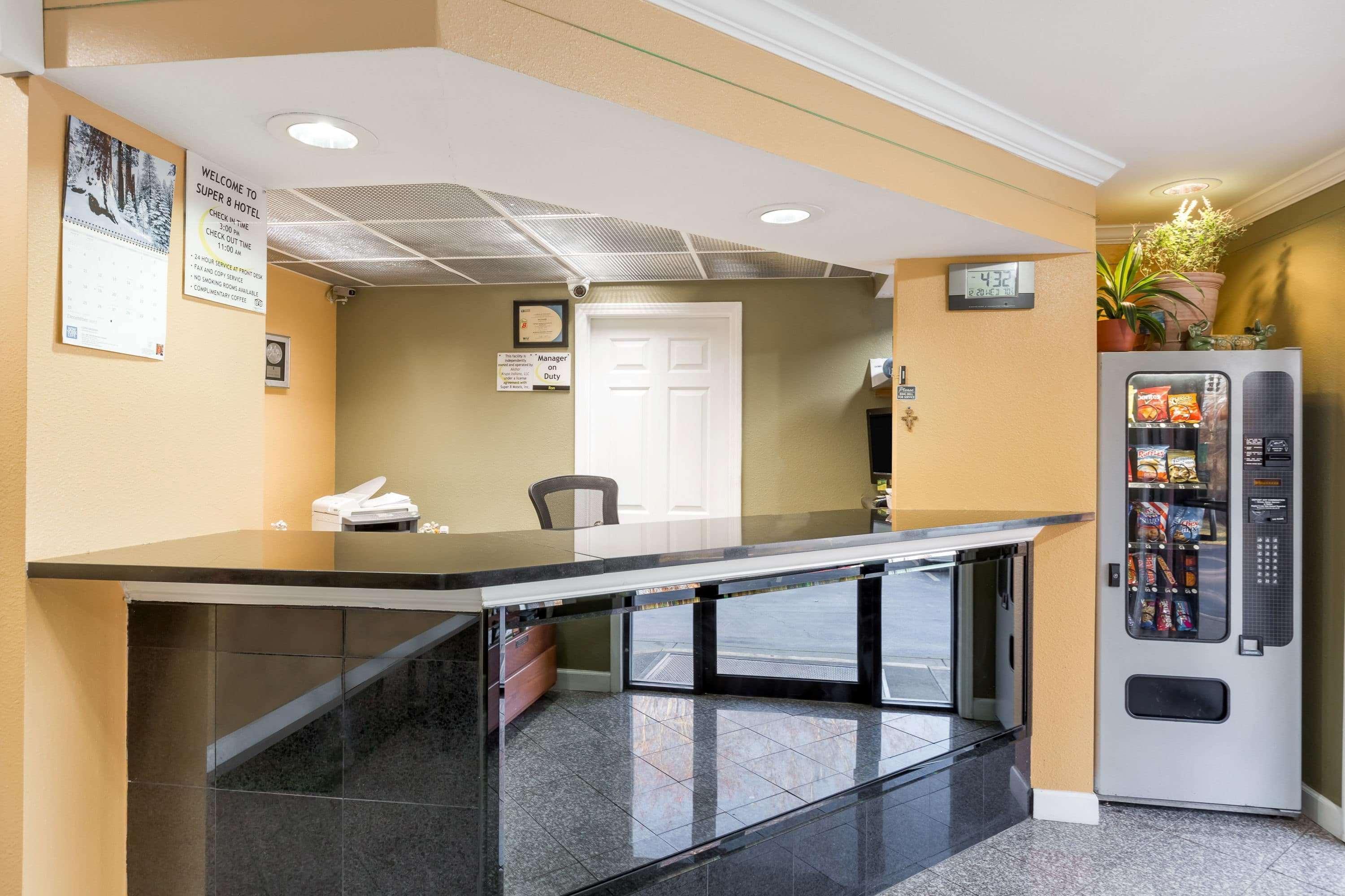 Super 8 By Wyndham Indianapolis-Southport Rd Μοτέλ Εξωτερικό φωτογραφία